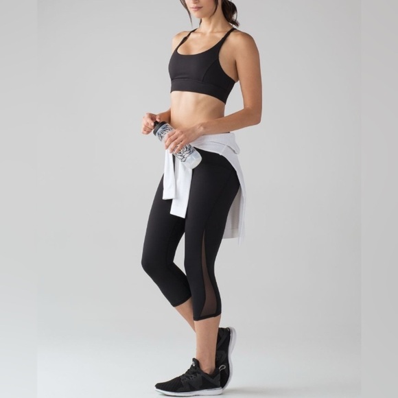 Lululemon Train Times Crop (17") Black Luxtreme Size 6 - Picture 10 of 10